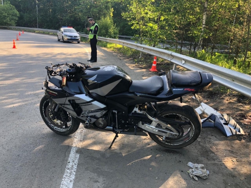 В Екатеринбурге в результате ДТП водитель мотоцикла впал в кому