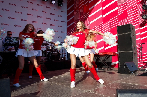 Катя IOWA станет хедлайнером на фестивале KFC BATTLE FEST в Екатеринбурге