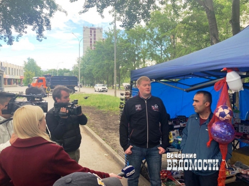 Овощи из-под полы: в Екатеринбурге общественники и журналисты провели рейд по незаконной торговле
