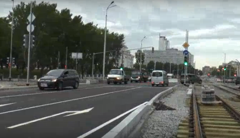 В Екатеринбурге открыли движение по Макаровскому мосту