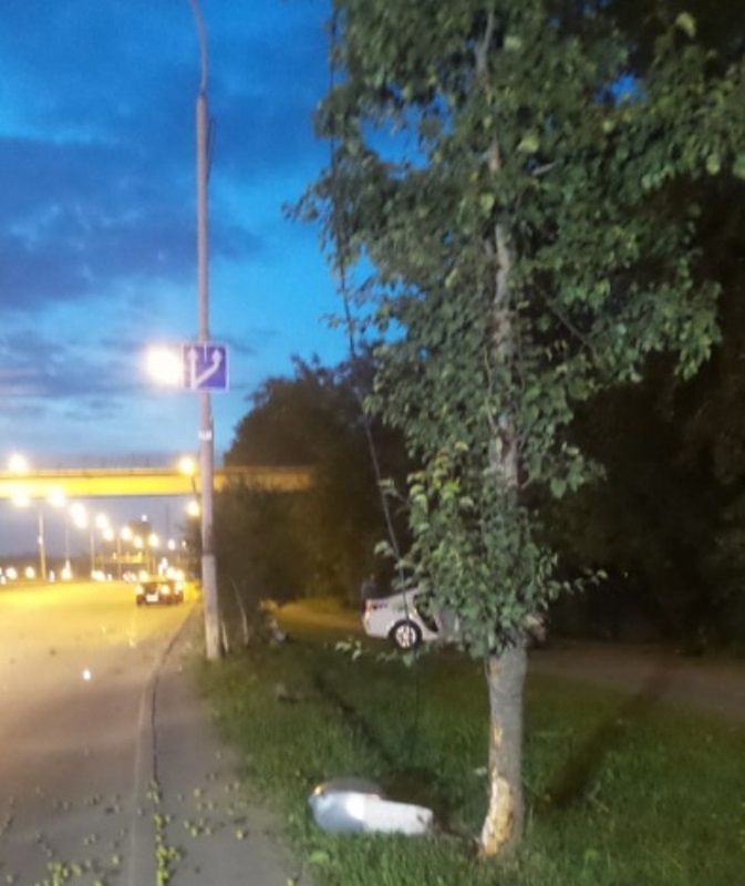 На улице Металлургов ночью произошло ДТП, в котором пострадал 8-летний ребенок