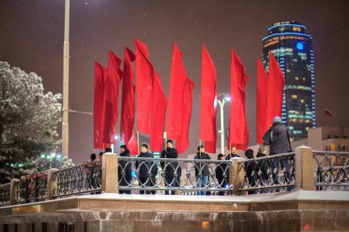 В Екатеринбурге вновь откладывают восстановление символа Победы – Краснознаменной группы