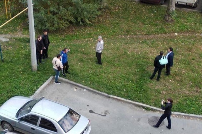 Поймал молодую девушку. В Екатеринбурге задержали юношу. Нападение на девушку в Фурманове. Насильник с камеры видеонаблюдения.