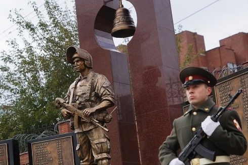 В уральской столице открылся памятник военным, пожертвовавших жизнью ради исполнения служебного долга