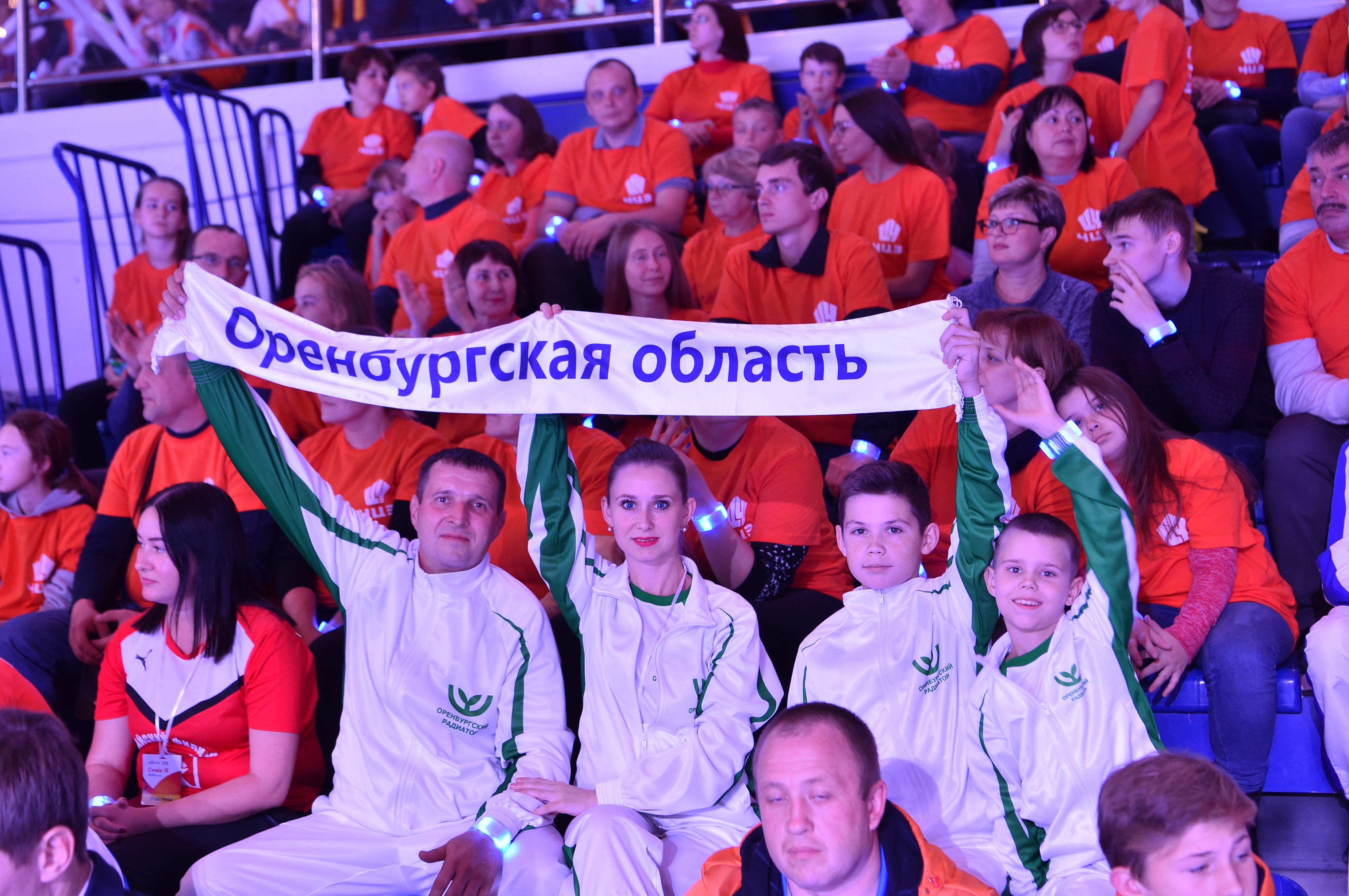 В Екатеринбурге состоялось праздничное шоу «Семь Я»   в честь 20-летия Уральской горно-металлургической компании
