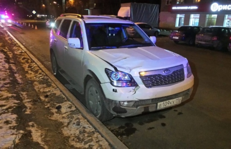 На Старой Сортировке в Екатеринбурге в ДТП с участием KIA погиб пешеход