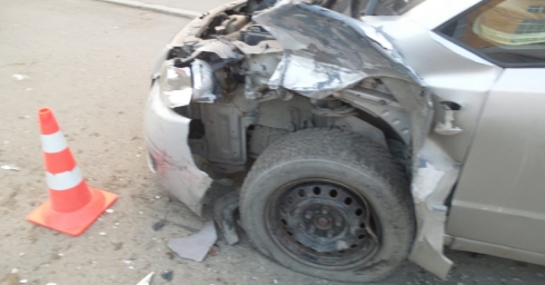 В Екатеринбурге столкнулись инкассаторская машина и четыре автомобиля 