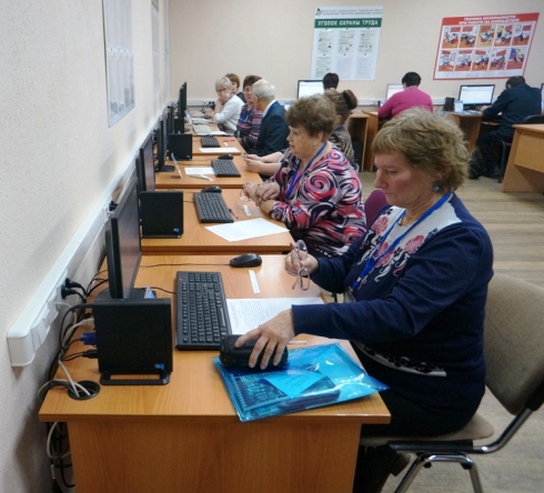 В Свердловской области прошла олимпиада по финансовой грамотности среди пожилых уральцев