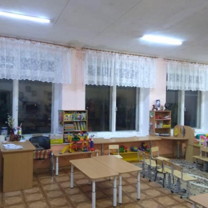 В Екатеринбурге руководство детского сада предложило родителям самим почистить крышу