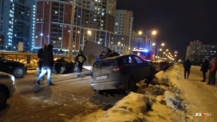 Круглосуточные новости екатеринбург. Происшествия на Краснолесья. Е1 криминал Екатеринбург происшествия. Е1 Екатеринбург новости. Е1 происшествия Екатеринбург ДТП вчера.