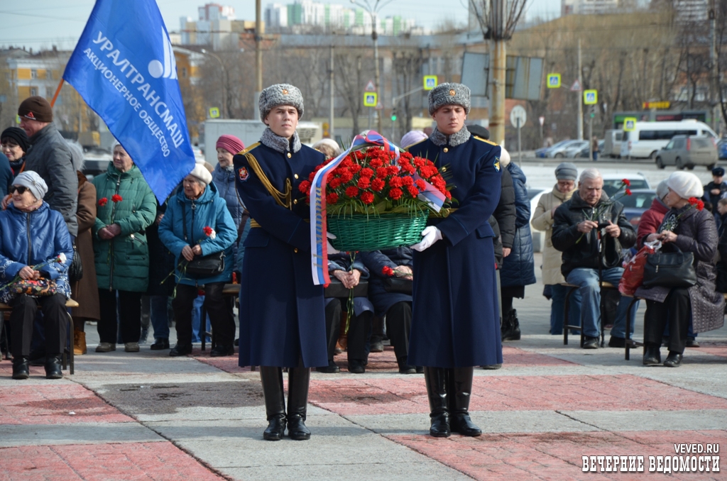 В Екатеринбурге отпраздновали 77-ю годовщину формирования Уральского добровольческого танкового корпуса