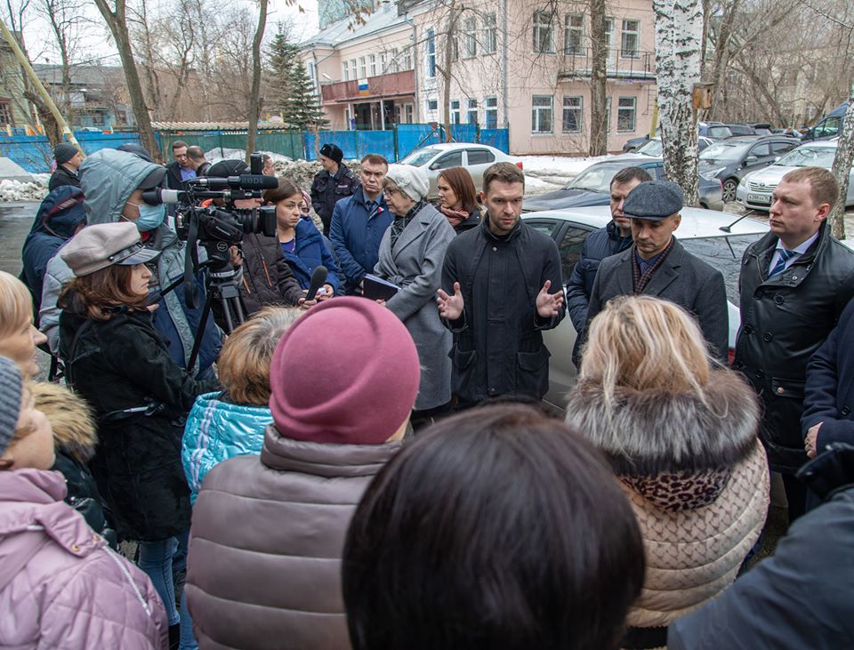 Председатель гордумы и сотрудники прокуратуры встретились с погорельцами на Уралмаше