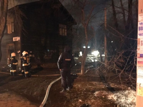 В Екатеринбурге погибли 7 человек при пожаре в деревянном доме
