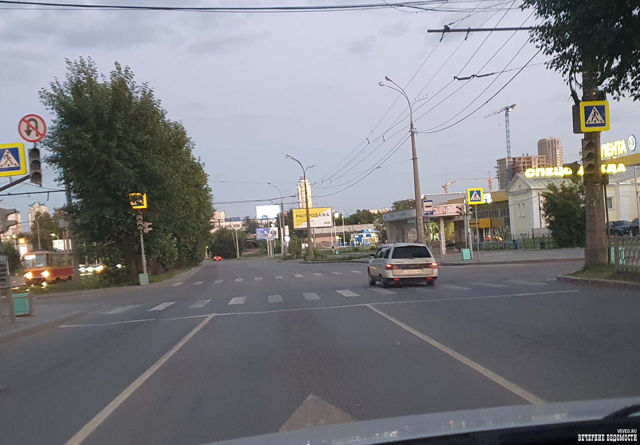 В Екатеринбурге на проспекте Космонавтов не работают сразу несколько светофоров