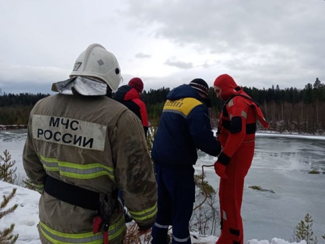 Два жителя Волчанска провалились под лед, одного спасти не удалось