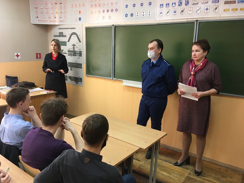 Полиция и прокуратура Екатеринбурга провели круглый стол по профилактике преступлений среди несовершеннолетних