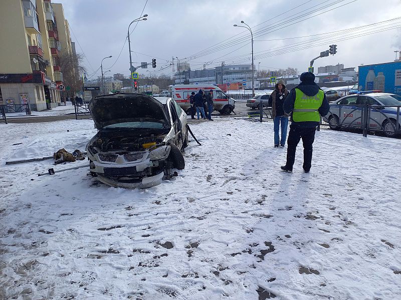 Число пострадавших в ДТП со «скорой» в Екатеринбурге увеличилось до семи
