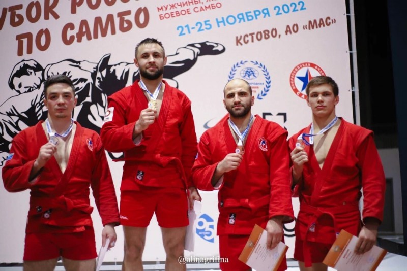 Самбисты УГМК завоевали золото и бронзу на Кубке России