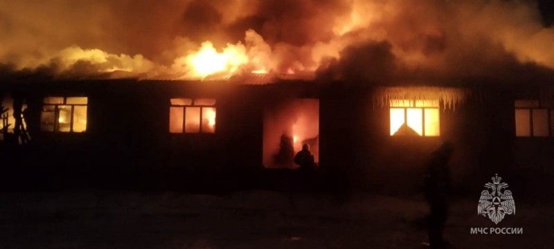 На складе в Асбесте произошел крупный пожар