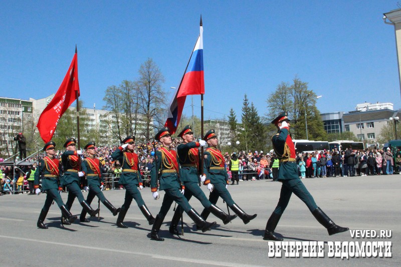 В Верхней Пышме в День Победы состоялся парад военной техники времен Великой Отечественной войны