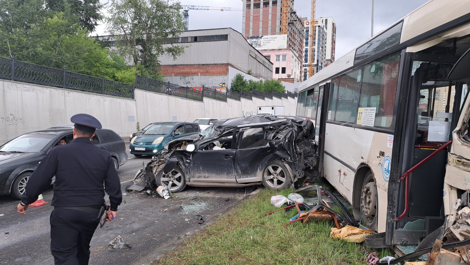 Три человека пострадали в ДТП с пассажирским автобусом и самосвалом в  Екатеринбурге » Вечерние ведомости